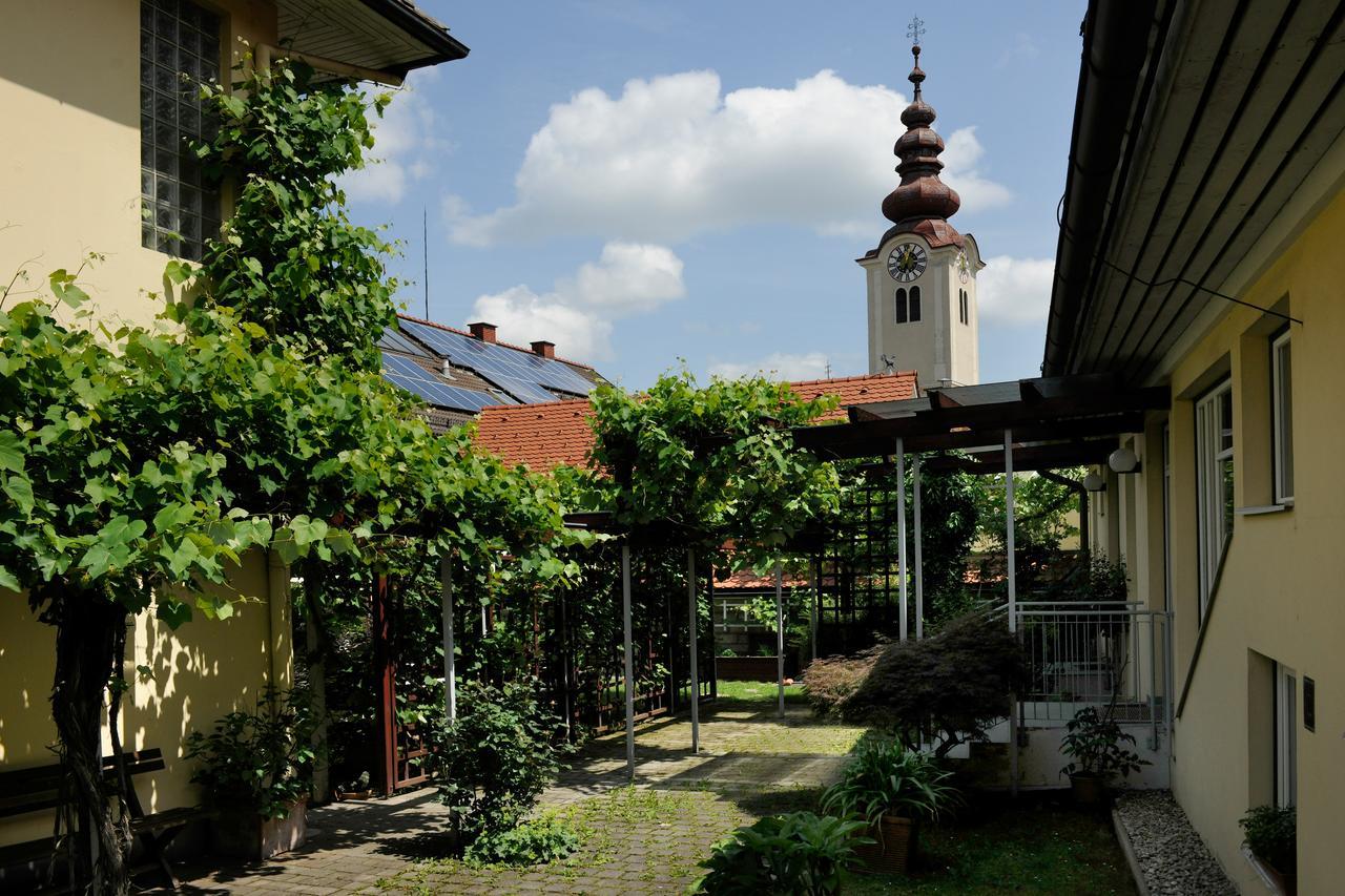 Hasewend Pensionat Eibiswald Exteriör bild